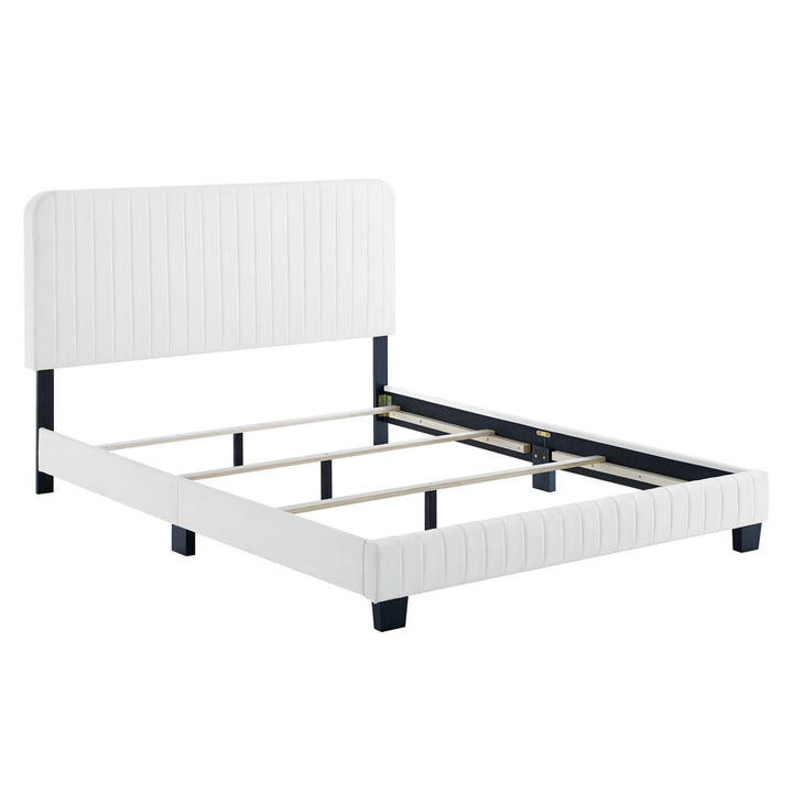 Yiva Queen Bed - White Denmark Home