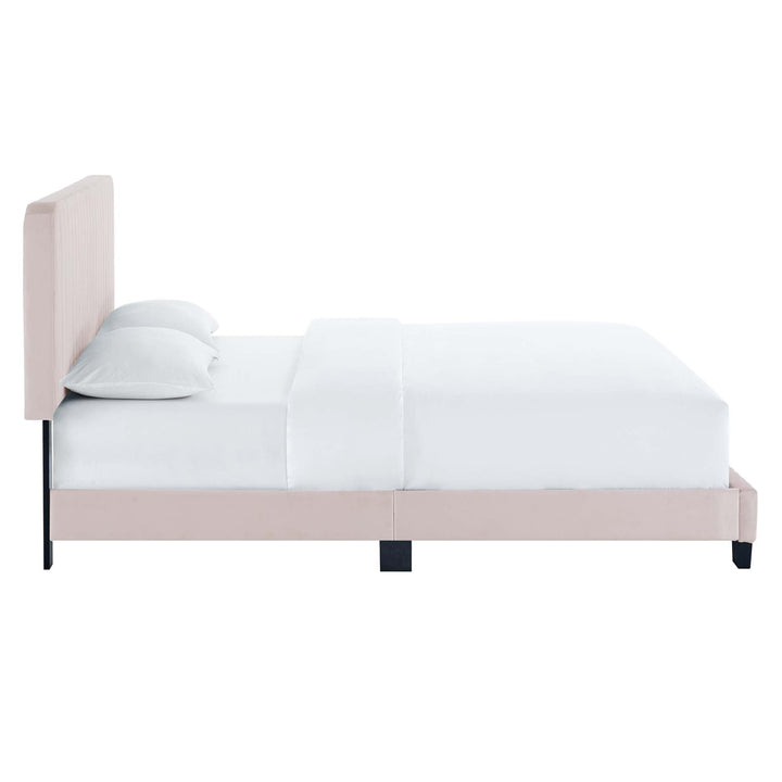Yiva Queen Platform Bed - Pink Denmark Home