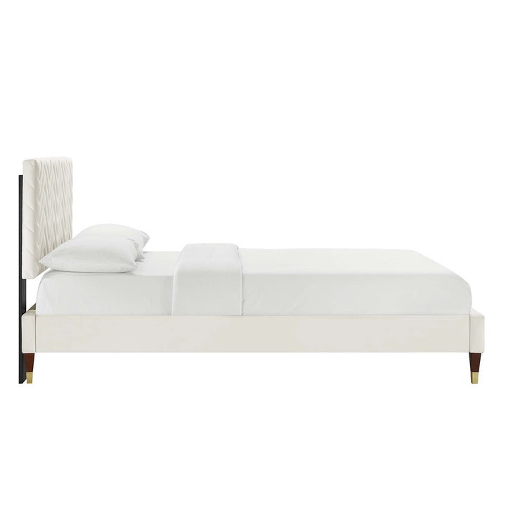 Zerina Queen Platform Bed - White Denmark Home